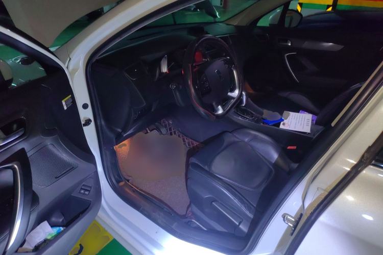 Used DS 5LS 2015 1.6T Elegant Edition THP160
