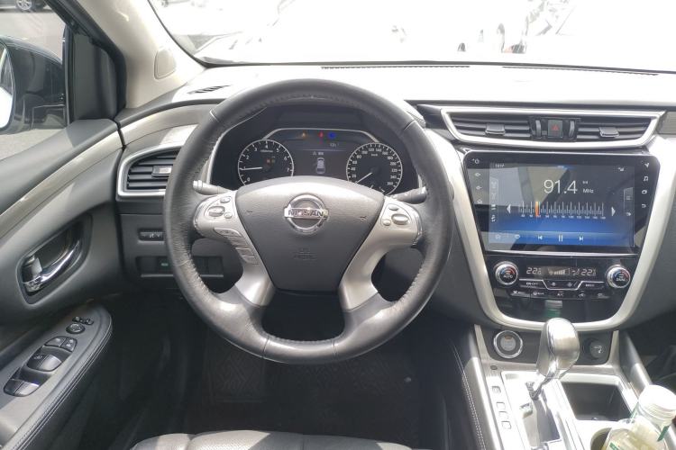 Used Nissan Murano 2019 2.5L XL Two-Wheel Drive Smart Connect Luxury Edition China VI Standard Steering Wheel