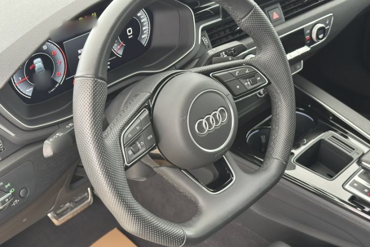 Used Audi A4L 2024 40 TFSI Luxury Dynamic Edition
