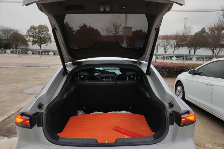 Used Changan UNI-V 2022 1.5T Prestige Version