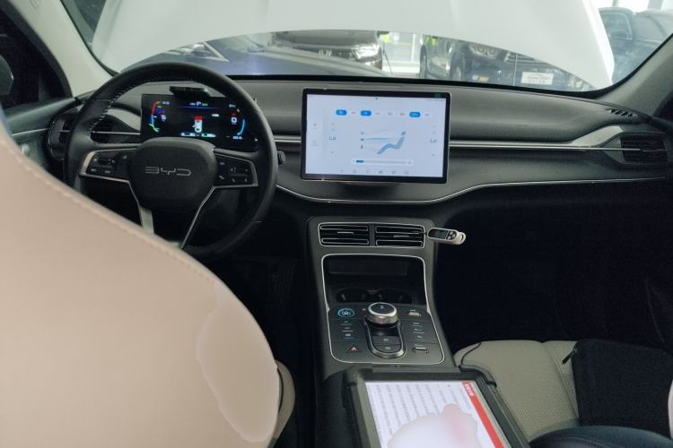 Used BYD Destroyer 05 2024 HONOR Edition DM-i 55KM Luxury Model
