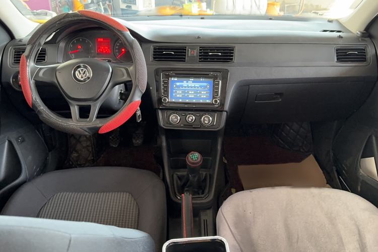 Used Volkswagen Santana 2016 1.6L Manual Fashion Edition