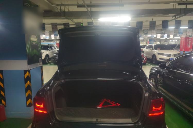 Used Volkswagen Magotan 2016 1.8TSI Smart Enjoyment Leading Model Trunk