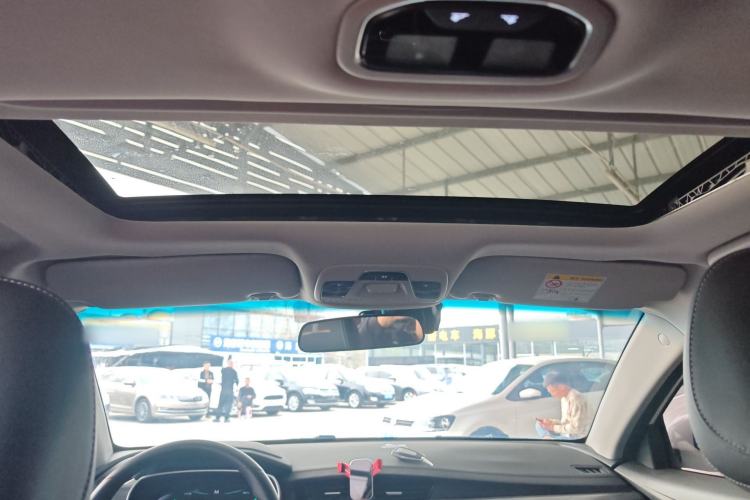 Used Geely Auto Emgrand 2019 Leading Edition 1.5L Manual Upgraded Connectivity Model China VI Standard Headliner