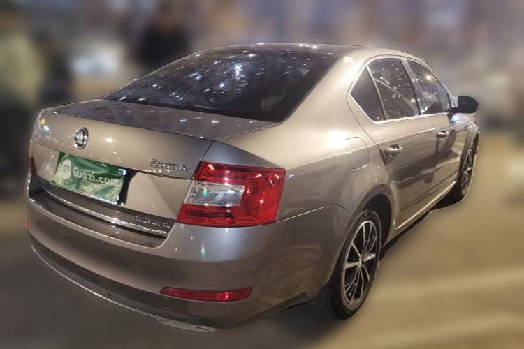 Used Skoda Octavia 2016 1.6L Automatic Smart Drive Edition Rear Right 45 Deg