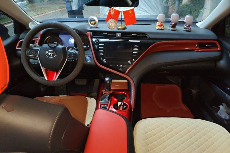 Used Toyota Camry 2018 Dual-Engine 2.5 HG Luxury Edition Center Console