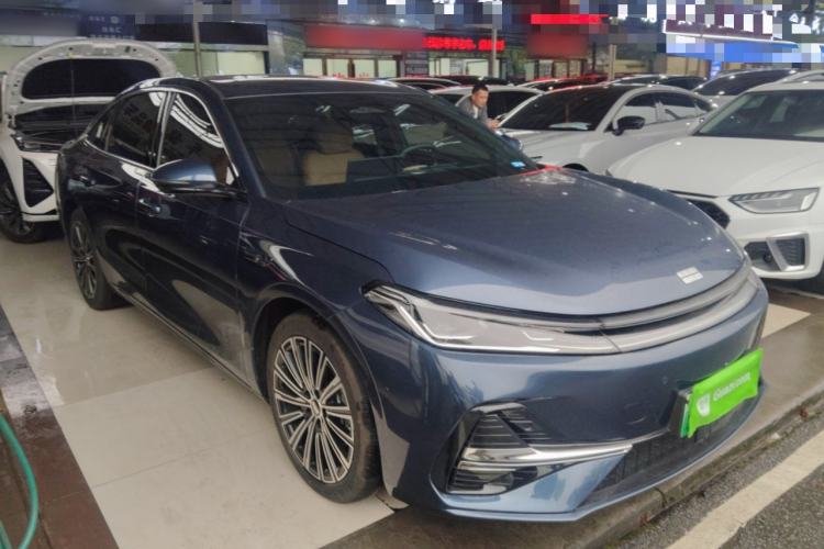 Used Geely Galaxy A7 2025 Model EM-i 150km Starship Edition Front Right 45 Deg