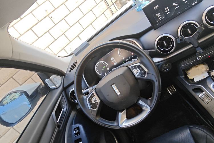 Used Wey VV6 2018 2.0T Two-Wheel Drive Flagship Version China V Standard
