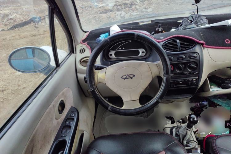 Used Chery QQ3 2012 Stylish Edition 1.0L Manual Start-Up Model
