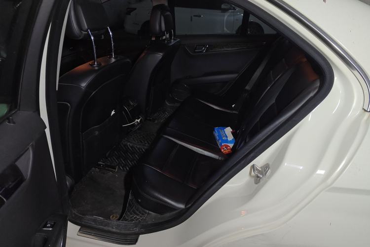 Used Mercedes-Benz C-Class 2010 C 200 CGI Fashion Model
