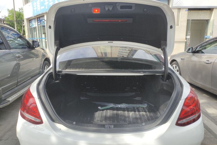 Used Mercedes-Benz C-Class 2018 C 200 Sport Edition Trunk