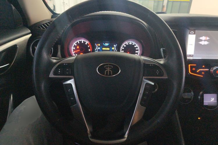 Used BYD Song 2016 Gaishi Edition 1.5TID Automatic Leading Model Steering Wheel