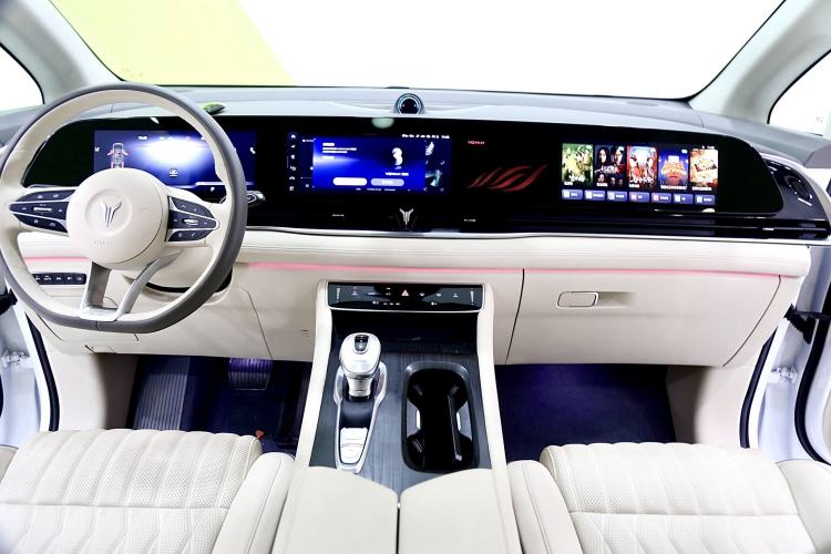 Used VOYAH Dream 2024 PHEV Ultra-Long Range Flagship Edition
