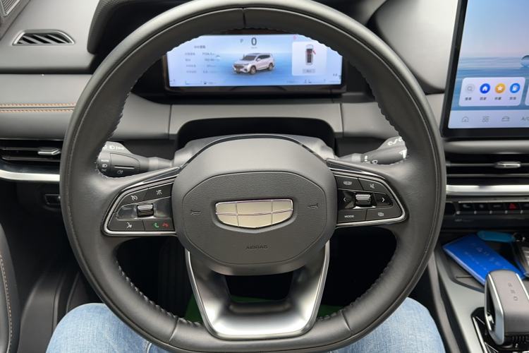 Used Geely Auto Haoyue L 2025 2.0T DCT Luxury Edition