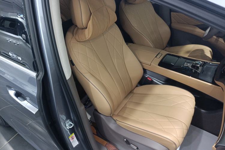 Used Denza D9 2022 DM-i 970 Four-Wheel Drive Flagship Model