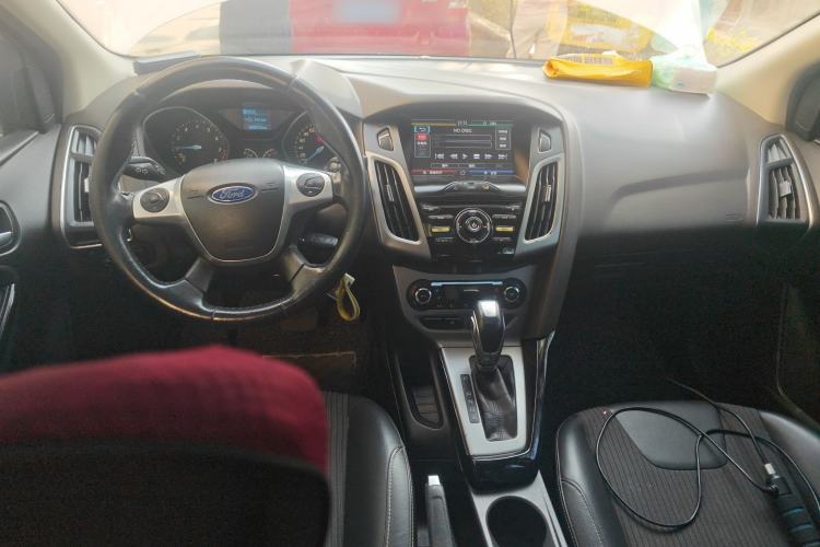 Used Ford Focus 2012 Sedan 1.6L Automatic Fashion Edition