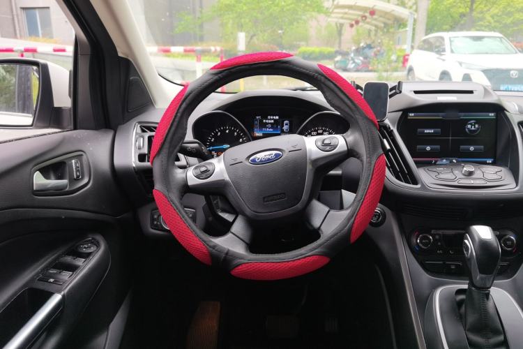 Used Ford Kuga 2015 1.5L GTDi Four-Wheel-Drive Elite Model Steering Wheel