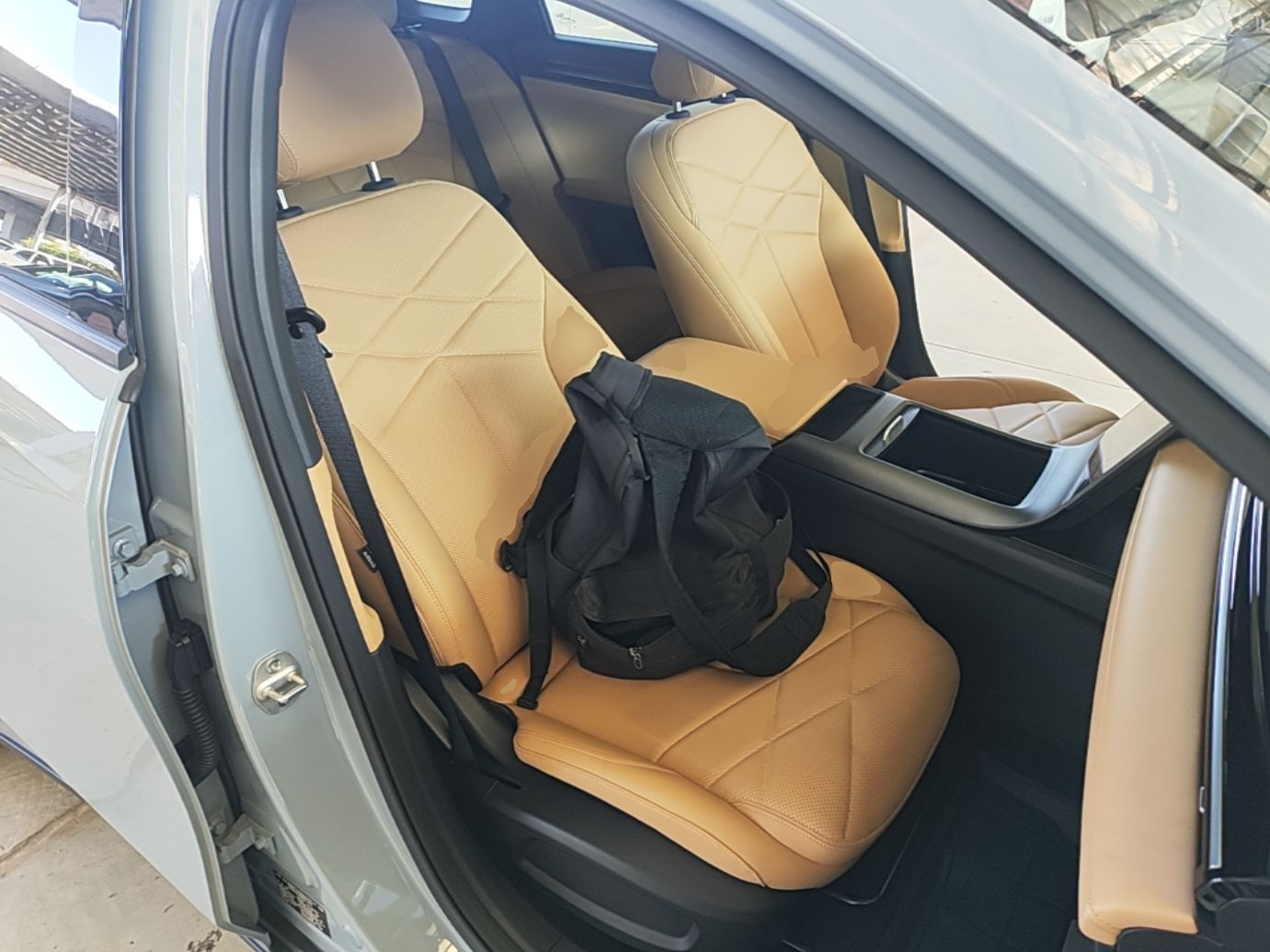 Geely Galaxy L6 2024 125km PLUS Dragon Edition — снимка 19