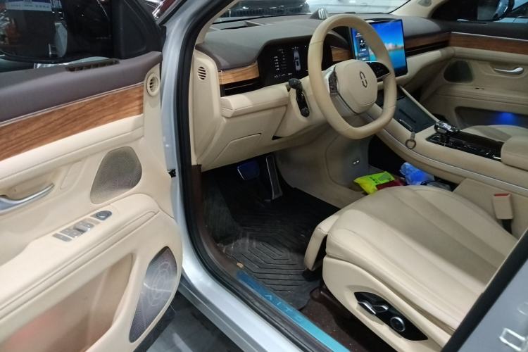 Used Hima AITO M7 2024 1.5T Rear-Drive Plus Version 5 Seats
