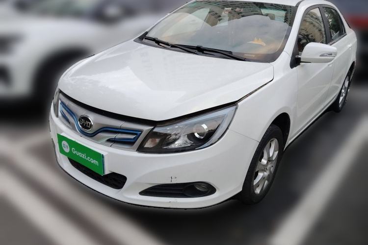 Used BYD e5 2016 300 Luxury Edition