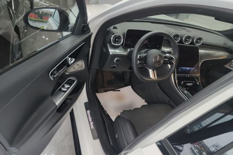 Used Mercedes-Benz C-Class 2024 Second Facelift C 260 L Starry Night Sport Edition Driver Seat