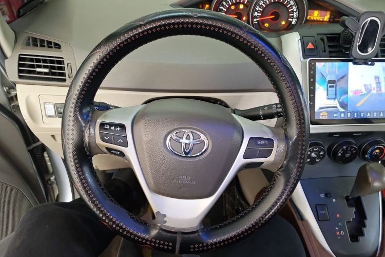 Used Toyota Verso 2015 180E CVT Crossover Edition Steering Wheel