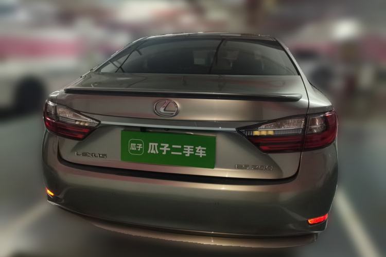 Used Lexus ES 2015 200 Elite Edition Rear