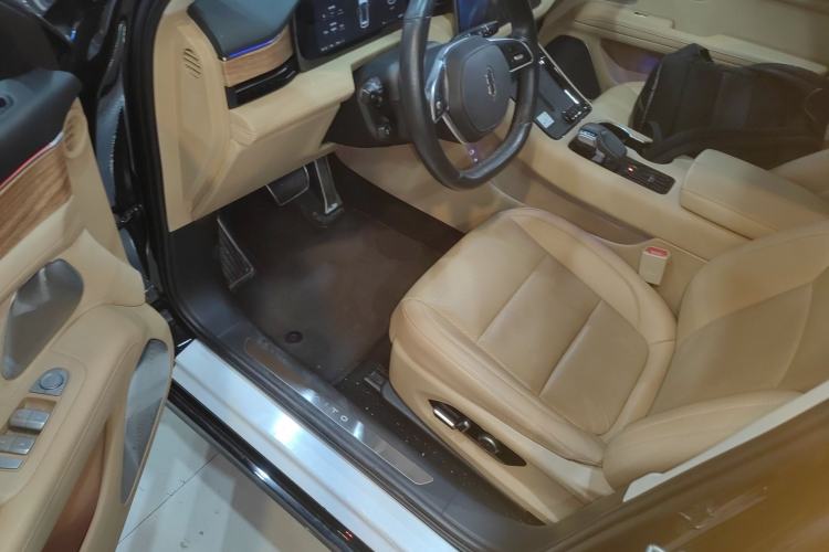 Used Hima AITO M5 2023 All-Electric Rear-Drive Standard Edition Driver Seat