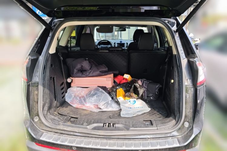 Used Ford Edge 2018 EcoBoost 245 Two-Wheel-Drive Titanium 7-Seater China V Standard Trunk