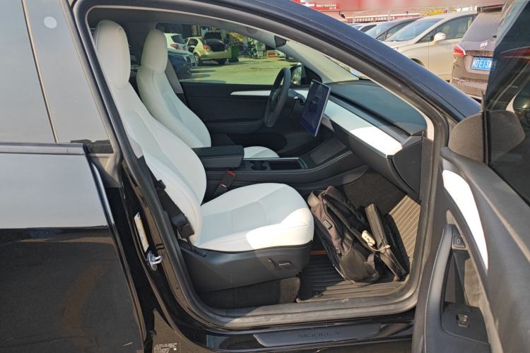 Used Tesla Model Y 2022 Performance High-Performance All-Wheel-Drive Version
