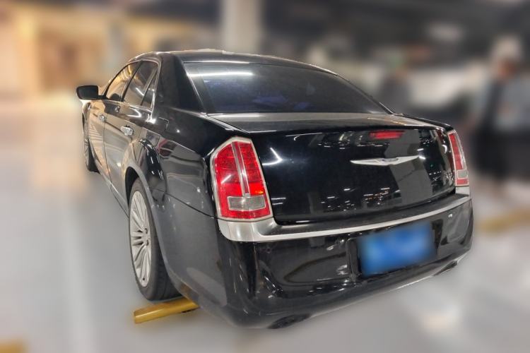 Used Chrysler 300C 2012 3.6L Luxury Edition