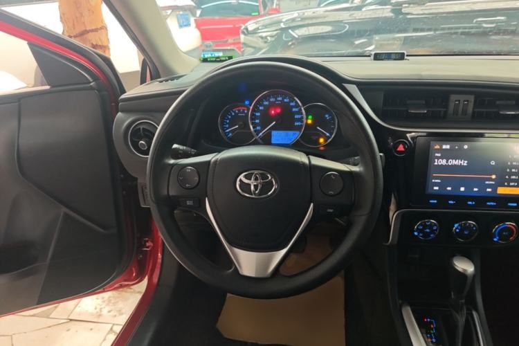 Used Toyota Levin 2017 Revised 185T CVT Elite Edition China V Standard Steering Wheel