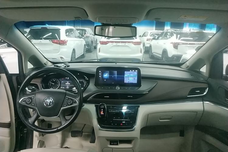 Used Buick GL8 2022 Land Business Class 652T Luxury Model Center Console