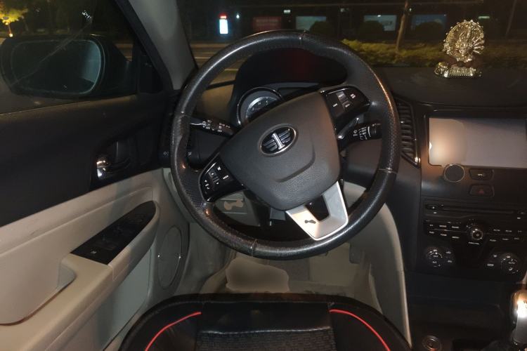 Used Bestune B50 2013 1.6L manual luxury version
