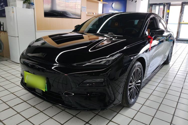 Used Geely Galaxy 8 2025 130km EM-i Prestige Edition