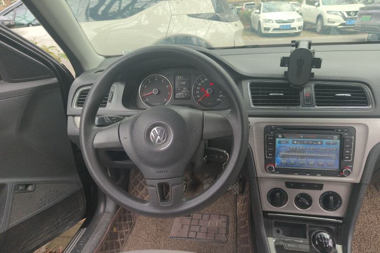 Used Volkswagen Lavida 2013 1.4TSI Manual Comfort Edition