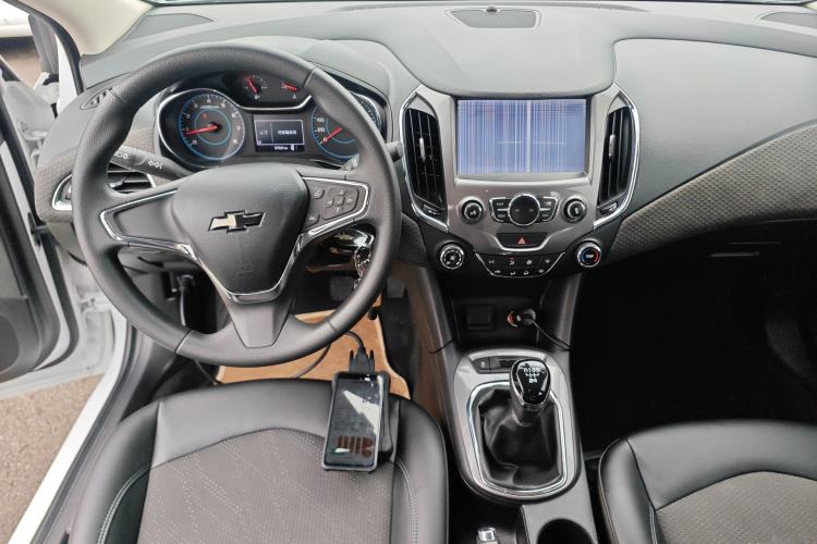 Used Chevrolet Cruze 2016 1.5L Manual Elite Edition Center Console