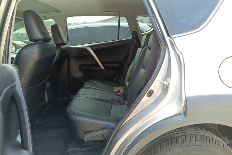 Used Toyota RAV4 2019 2.0L CVT Two-Wheel Drive Fashion X Limited Edition China V Standard