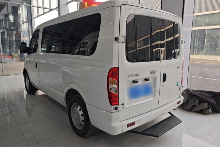 Used SAIC MAXUS Xintu V80 2025 Value Edition Aoyuntong 2.0T Manual Short Wheelbase Ultra-Low Roofline 127 Ps 5/6 Seats
