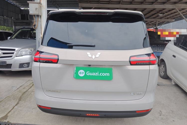 Used Wuling Starlight 730 2025 Model Plug-in Hybrid 125km Luxury Edition