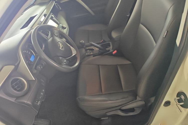 Used Toyota RAV4 2016 2.0L CVT Two-Wheel Drive Fashion Edition China V Standard