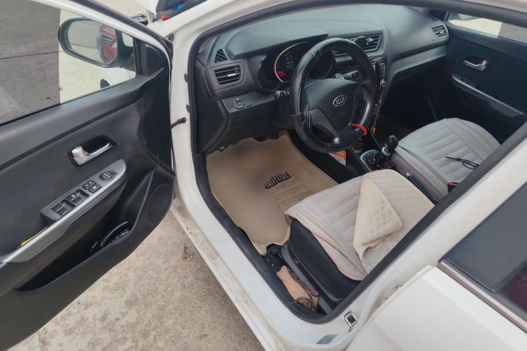 Used Kia K2 2015 Sedan 1.4L MT GLS