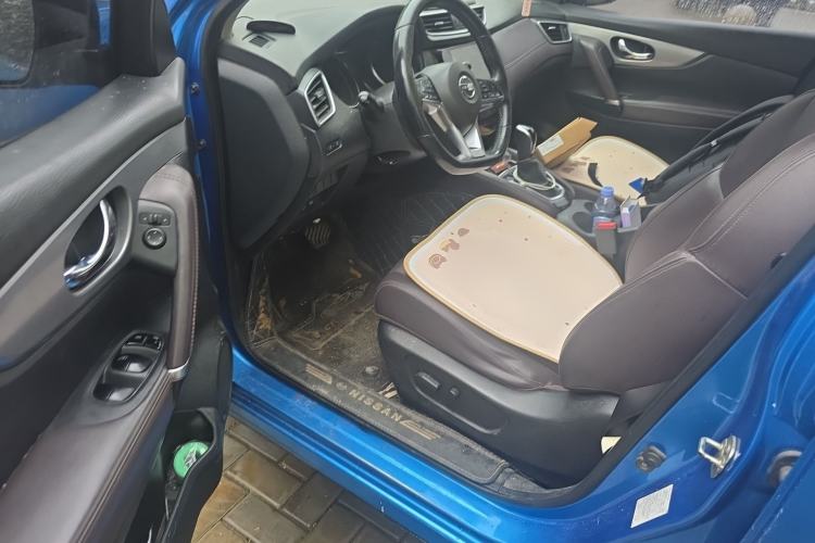 Used Nissan Qashqai 2019 2.0L CVT Luxury Edition Driver Seat