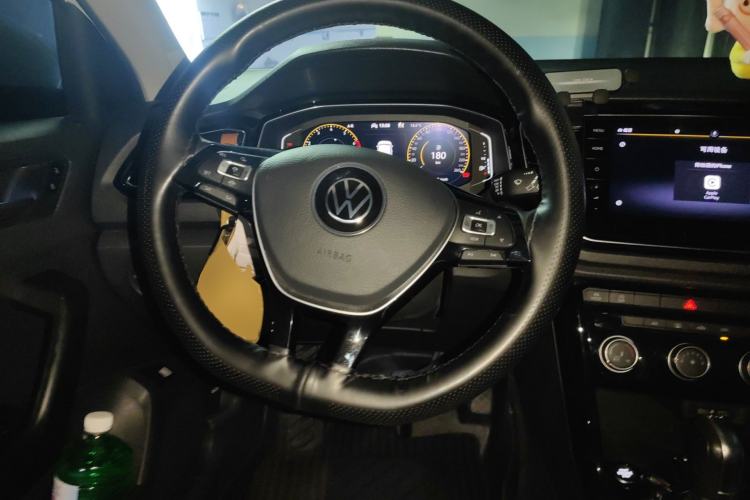 Used Volkswagen T-ROC 2021 280TSI DSG Two-Wheel Drive Comfort Connect Edition Steering Wheel
