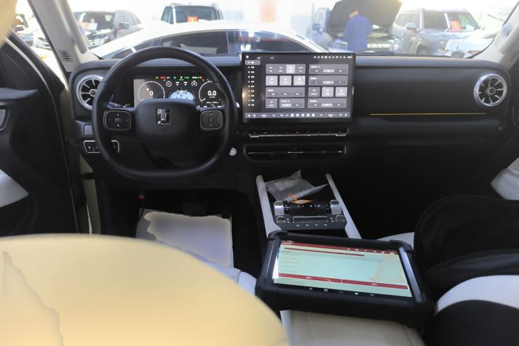 Used Tank 300 New Energy 2025 Hi4-T