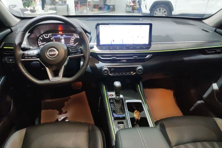 Used Nissan Teana 2022 2.0L XL-Upr Enjoyment Edition Center Console