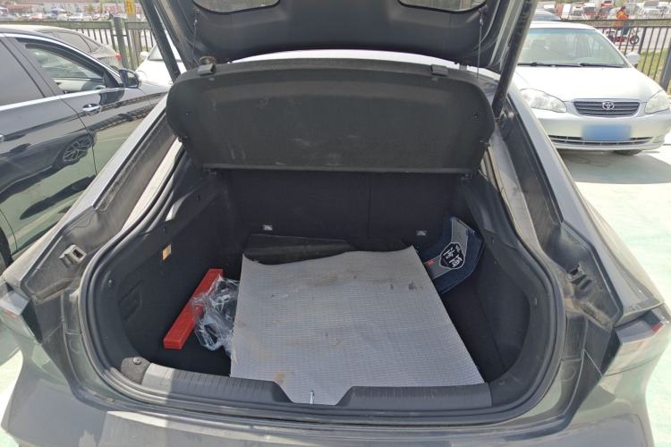 Used CHANGAN UNI-V iDD 2024 Blue Whale Smart Electric iDD 136km Luxury Model
