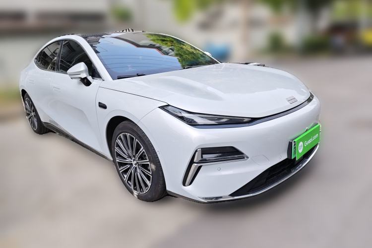 Used Geely Galaxy 8 2025 130km EM-i Flagship Edition Front Right 45 Deg