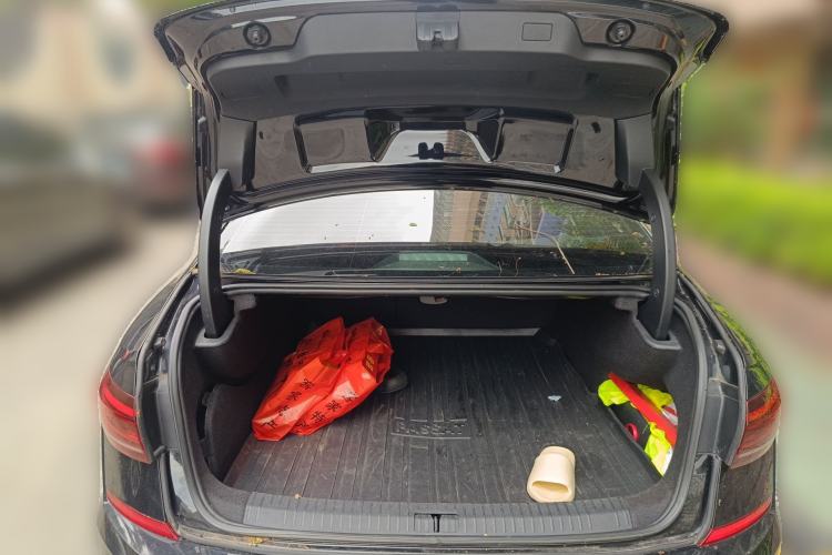 Used Volkswagen Passat New Energy 2022 430 PHEV Hybrid Elite Edition Trunk