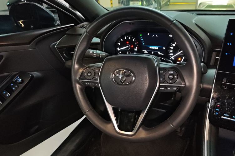 Used Toyota Avalon 2023 2.5L Luxury Edition Steering Wheel